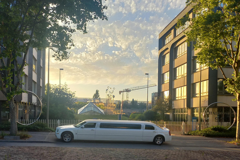 Rundtur i Paris med limousine på dagen eller natten.