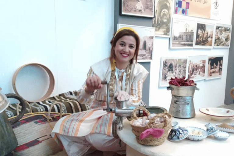 Hammamet: Workshop zur Destillation von Rosen und Geranien