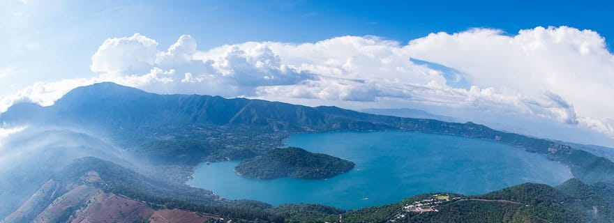 Excursion d'une journée complète Centre historique Volcans Lacs Sites mayas