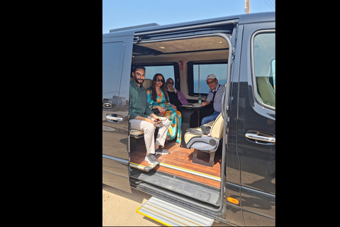 4 heures de visite privée de l&#039;île de Mykonos en minibus de luxe