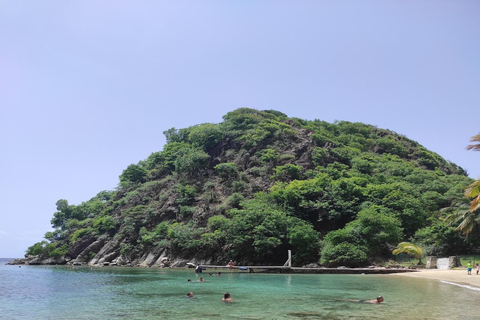 圣特：在世界上最美丽的海湾之一乘船游览圣女群岛：在世界上最美丽的海湾之一乘船游览