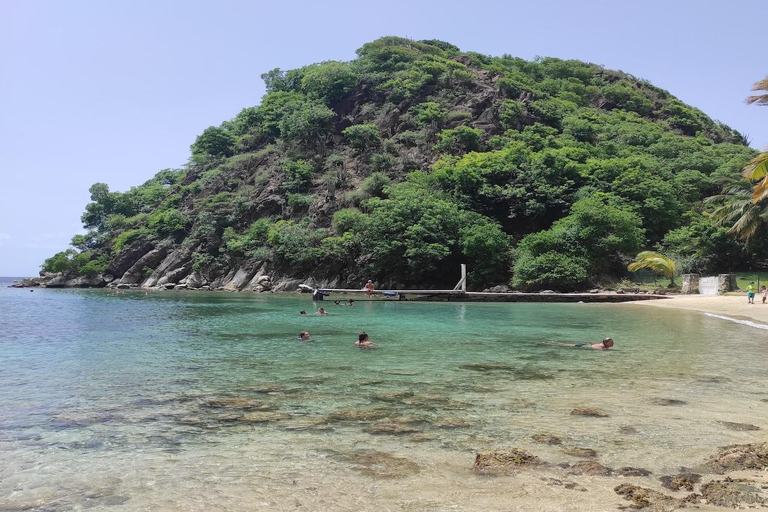 圣特：在世界上最美丽的海湾之一乘船游览圣女群岛：在世界上最美丽的海湾之一乘船游览