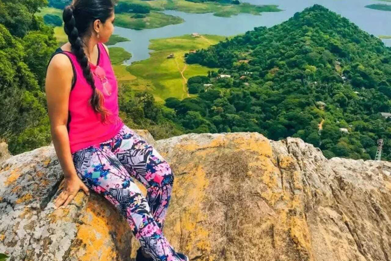 Kandy: Hidden Cave Temple Forest Hike & Lake View Summit