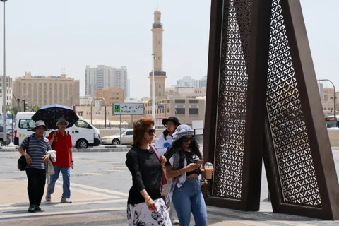Dubai: Guided Dubai City Tour with Lunch & Excited Options