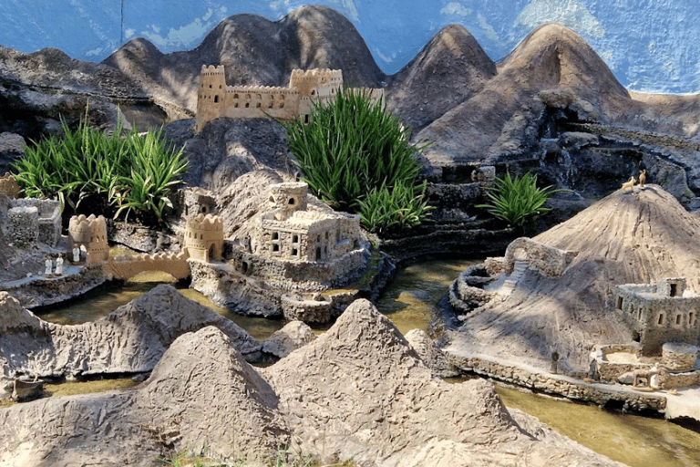 Muscat: Bait Al Zubair Museum Guided Tour with Entry Ticket Muscat: Half Day Sightseeing Tour with Bail Al Zubair Museum