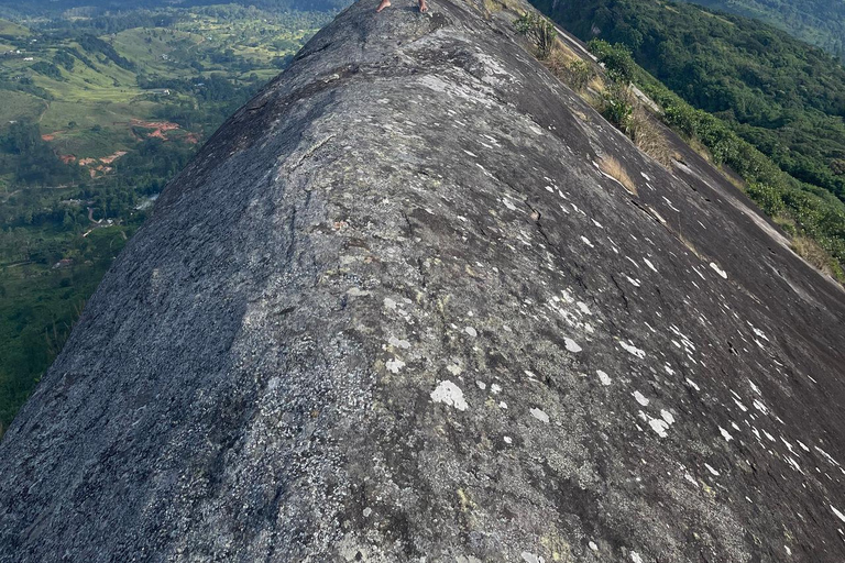 Kandy: Hanthana Lizard’s Back Hike