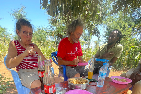 Arusha: Maasai-Dorf und Wildtier-Tagestour