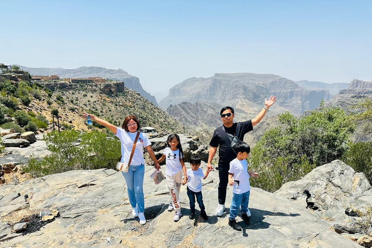 Shared Tour to Nizwa, Birkat Al Mouz & Jebel Akhdar Mountain