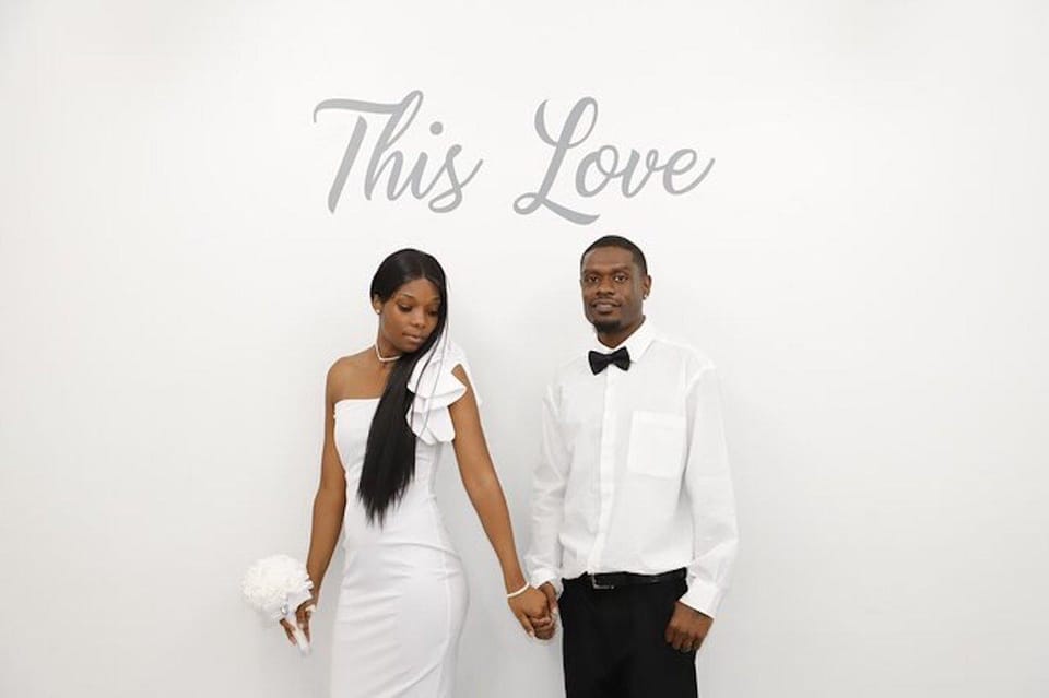 ラスベガス：パラダイス ウェディング チャペルのクイック サイン & ゴー ウェディング GetYourGuide