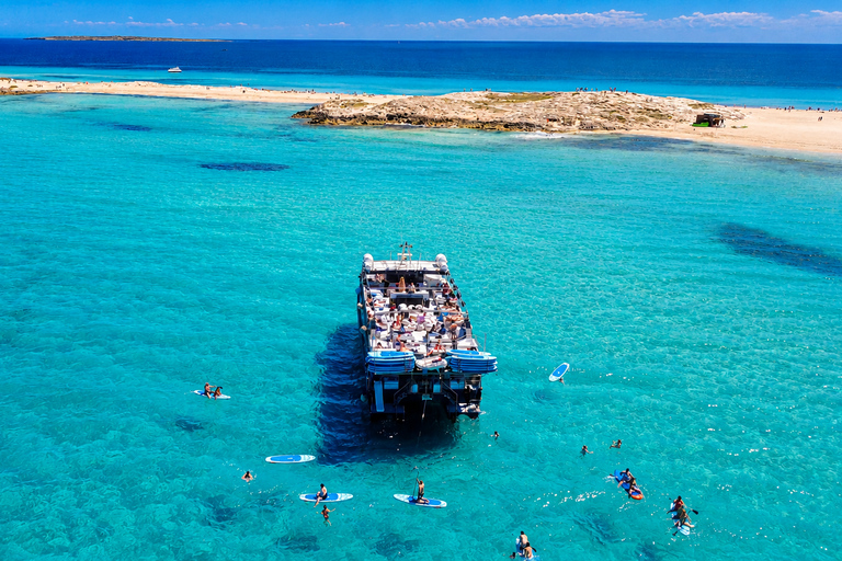 Ibiza: Boat to Formentera with VIP bed, open bar, breakfast, lunch, dinner Full Experience with Sunset (in advance, phase 3)