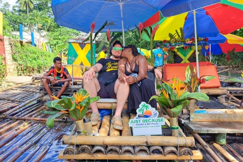 Montego Bay: Bamboo Rafting with Limestone Massage & Shoping