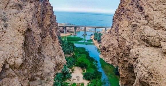 From Muscat: Bimah Sinkhole and Wadi Shab and 9 h Trip