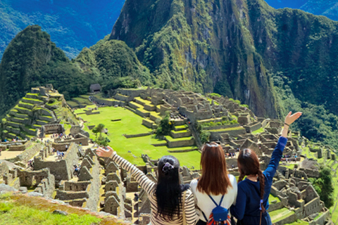 Cusco: 4 Day Jungle Adventure to Machu Picchu