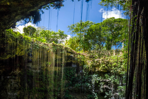 Cancún al completo: Rovine di Chichén-Iztá, Cenote e ValladolidEscursione condivisa con pick-up in hotel e pranzo a buffet