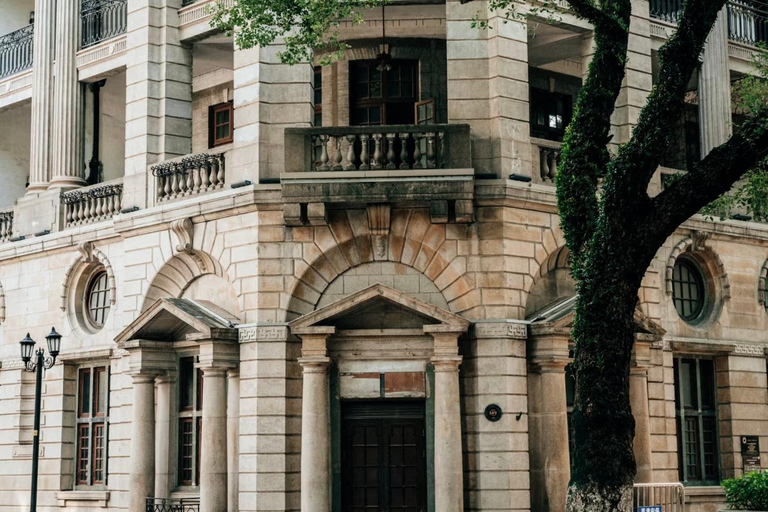 Guangzhou: Shamian Highlights & White Swan Waterfall (2h)