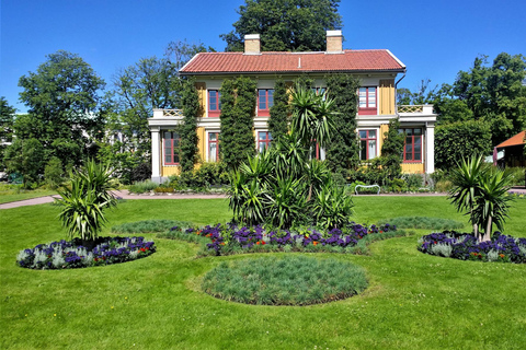 Gothenburg: Guided Walking Tour in Ukrainian