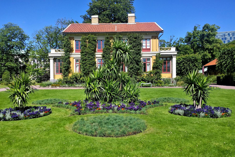 Gothenburg: Guided Walking Tour in Ukrainian