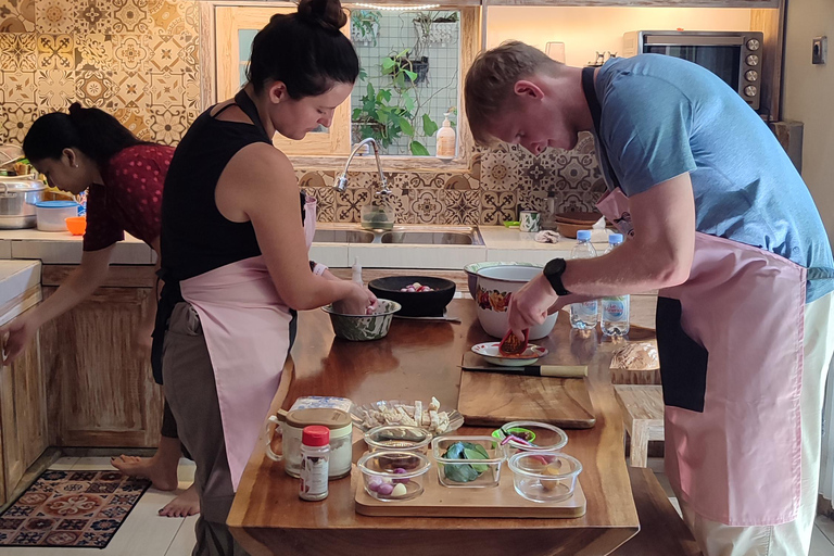 Yogyakarta: clase de cocina con visita al mercado y servicio de recogida del hotelClase de cocina con servicio de recogida del hotel