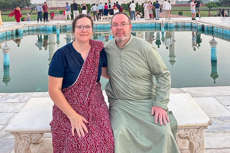 Delhi : excursion de 5 jours dans le Triangle d&#039;Or avec un guide germanophoneExcursion de 5 jours avec hébergement dans des hôtels 4 étoiles