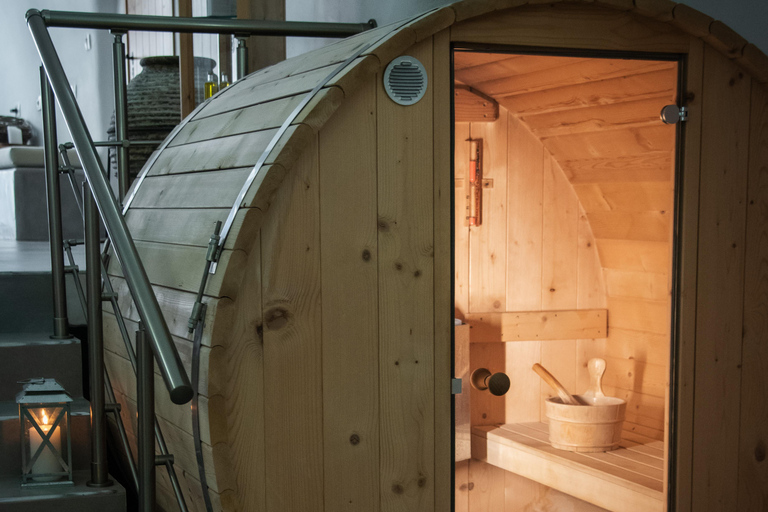 Santorini: Cave Winery Spa Jacuzzi and Sauna Experience