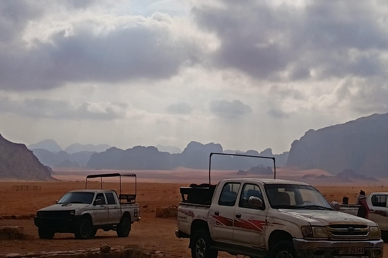 Wadi Rum: 2-Day Desert Adventure with Jeep 4x4 Wadi Rum: 2-Day Desert Adventure with 4x4