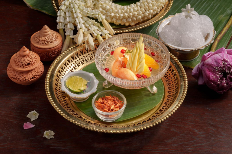 Bangkok: Thai Cuisine Dinner Package at Saneh Jaan Sharing Set for 2 People