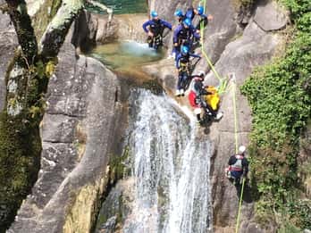 Gerês National Park Waterfalls and wolf village in 4x4
