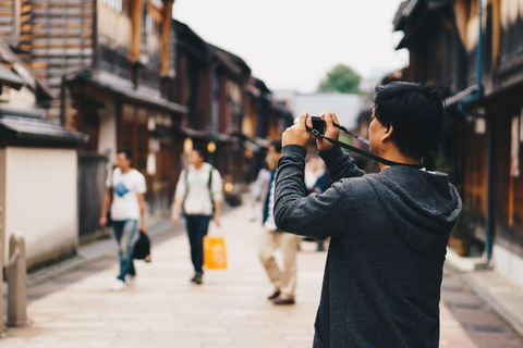 Kanazawa: City Highlights & Hidden Gems Private Walking Tour 3 hour - Kanazawa walking experience