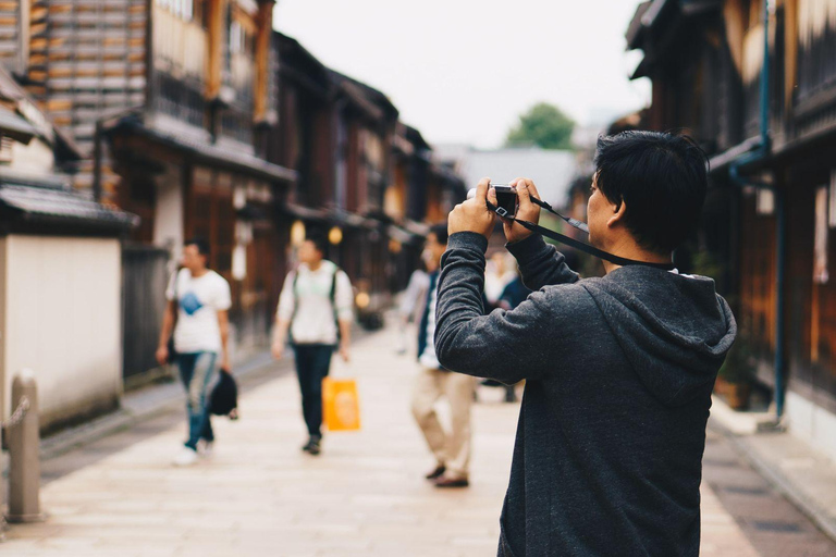 Kanazawa: City Highlights & Hidden Gems Private Walking Tour 3 hour - Kanazawa walking experience