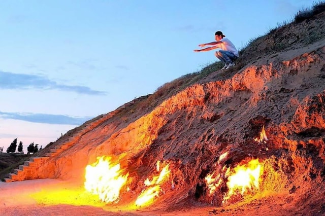 Baku: Gobustan, Mud Volcanoes, Fire Temple, Yanardag Tour