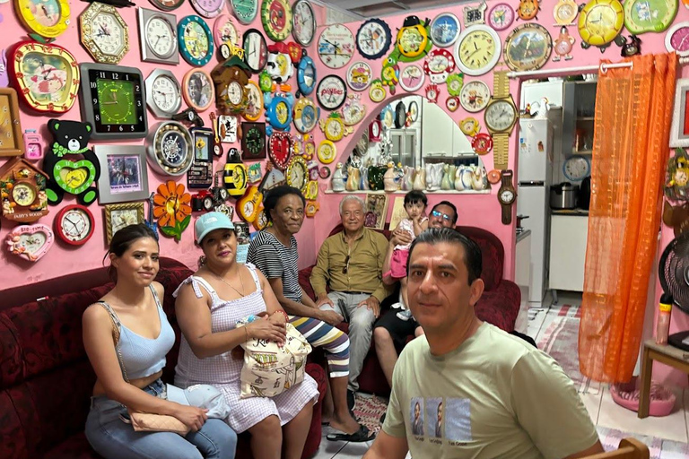 Rio de Janeiro: Santa Marta Favela Tour With local resident guide and lunch Rio de Janeiro: Santa Marta Favela Tour with Local Resident Guide and Lunch