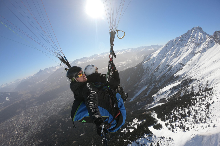 Fulpmes Schlick2000 - Winter Tandem Paragliding Flight Stubaital: Rollercoaster Action Winter Paragliding Flight