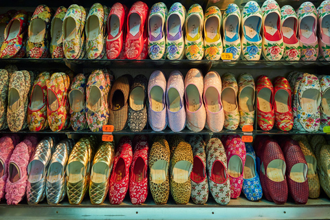Small Group Tour: Hidden Gems of Old Hong Kong