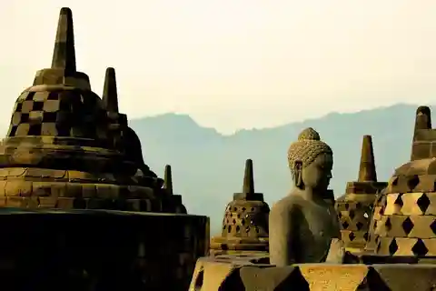Yogyakarta: Subida a Borobudur e visita ao Templo de Prambanan