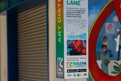 Kingston Creative: Excursão a pé pela arte mural