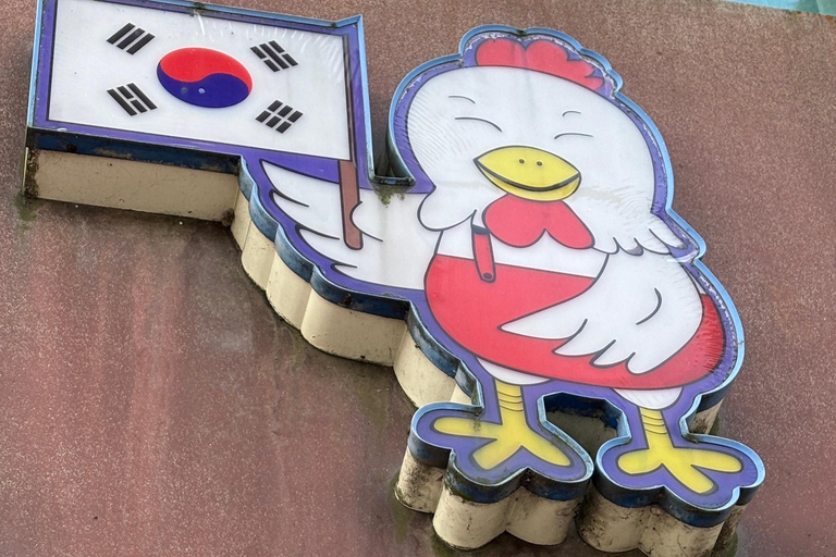 Seul: passeio histórico e gastronómico por Suwon com chá e sobremesa reais