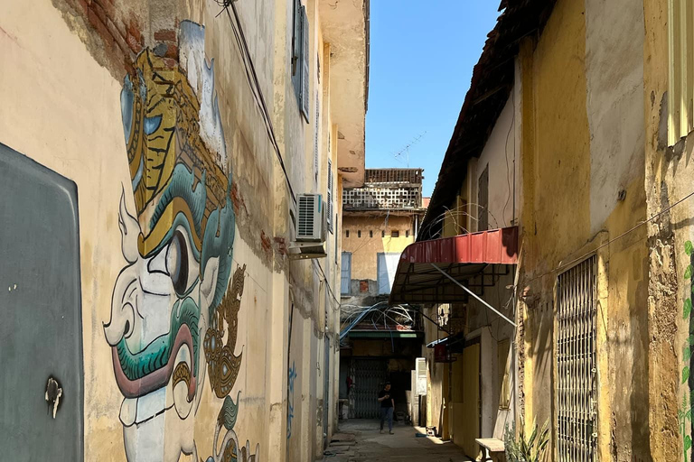 I piatti più iconici di Battambang Tour mattutino in tuk tukTour privato mattutino in tuk tuk alla scoperta dei piatti tipici di Battambang