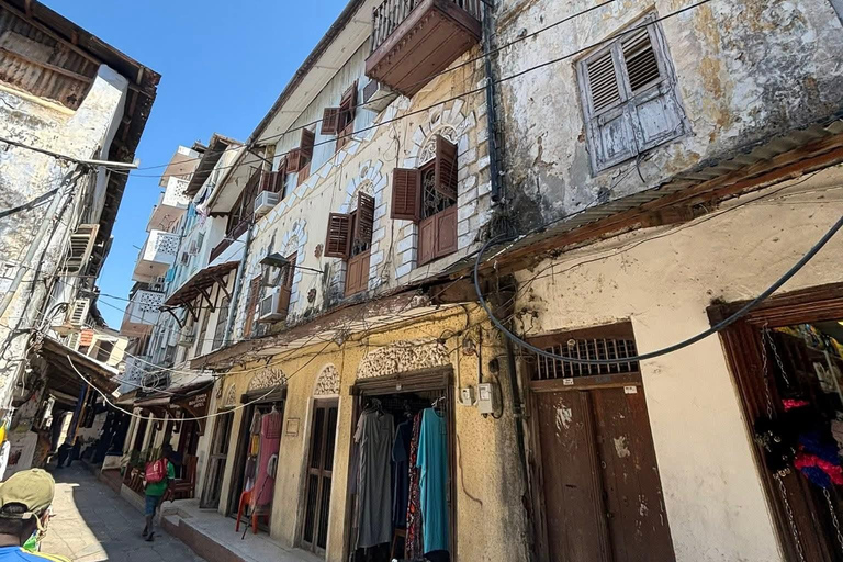Zanzibar: Spice Farm, Stone Town or Jozani Forest with lunch Spice Farm Experience with lunch – (No Transport)