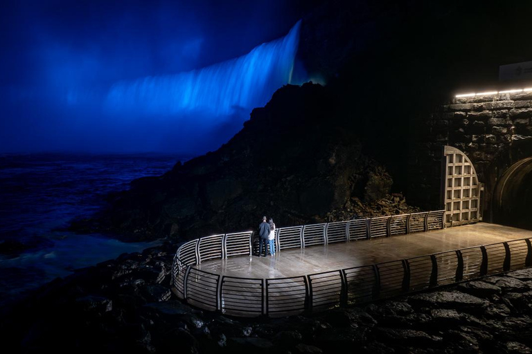 Niagara Falls: Niagara Parks Power Station & Tunnel at Night