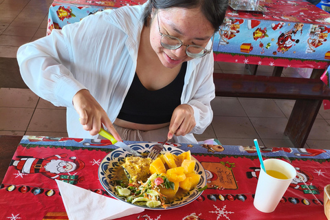 Port Vila: City Highlights Tour with Local Snacks