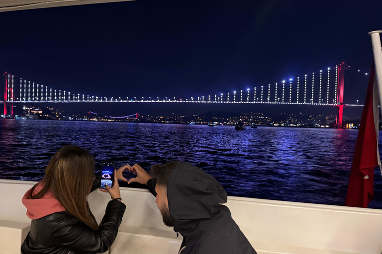 Explore Istanbul: Daily Scenic 2-Hour Bosphorus Cruises Sunset Cruise