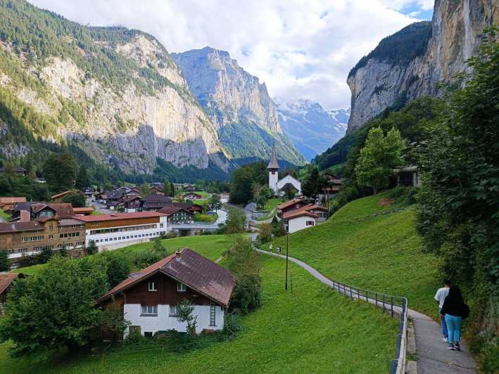 Interlaken: Highlights Tour with a Local by Private Car
