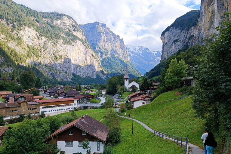 Interlaken: Tour dos destaques com um local em um carro particularPasseio de 3 horas