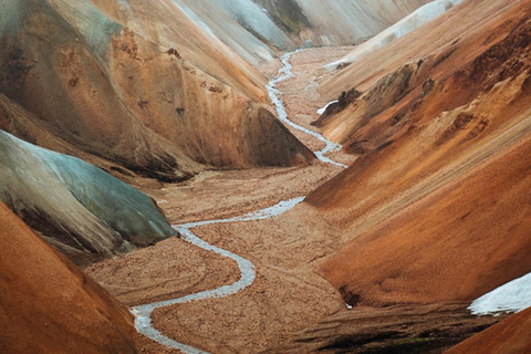 Reykjavik: Landmannalaugar 4x4 Minibus & Hot Spring Tour