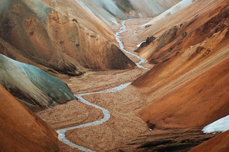 Reykjavik: Landmannalaugar 4x4 Minibus & Hot Spring Tour