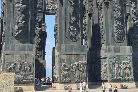 From Yerevan: 3-Day Armenia and Georgia Tour with Boat Ride