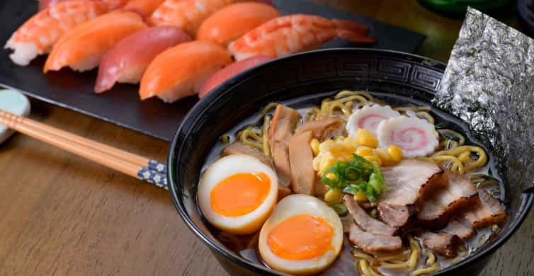 Tokyo: Sushi and Ramen Cooking Class with Sake Pairing Set