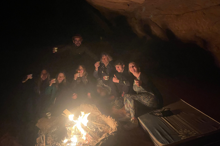 Wadi Rum: Cave Stargazing Experience