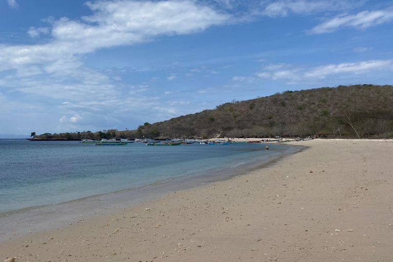 Lombok: Pink Beach and Snorkeling Trip With Lunch Lombok: Pink Beach and Snorkeling Trip With Lunch