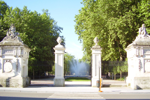 Brussels: Private Historical Highlights Walking Tour Tour in English